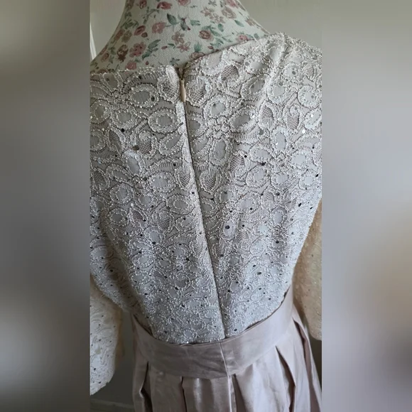 Elegant Lace Top and Satin Skirt Dress Size 14 - Picture 6 of 11